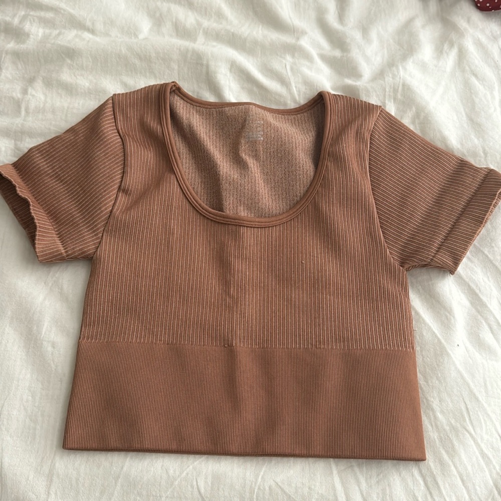 Aerie offline short sleeve crop top